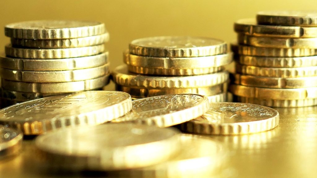 מטבעות מוזהבים – ביטוח מנהלים