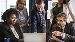 ישיבה עסקית - ביטוח שותפים ואנשי מפתח